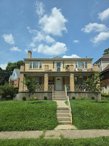 Primary Photo - 4250 Saint Martins Pl