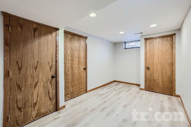 Building Photo - 19955 Chili Ave W