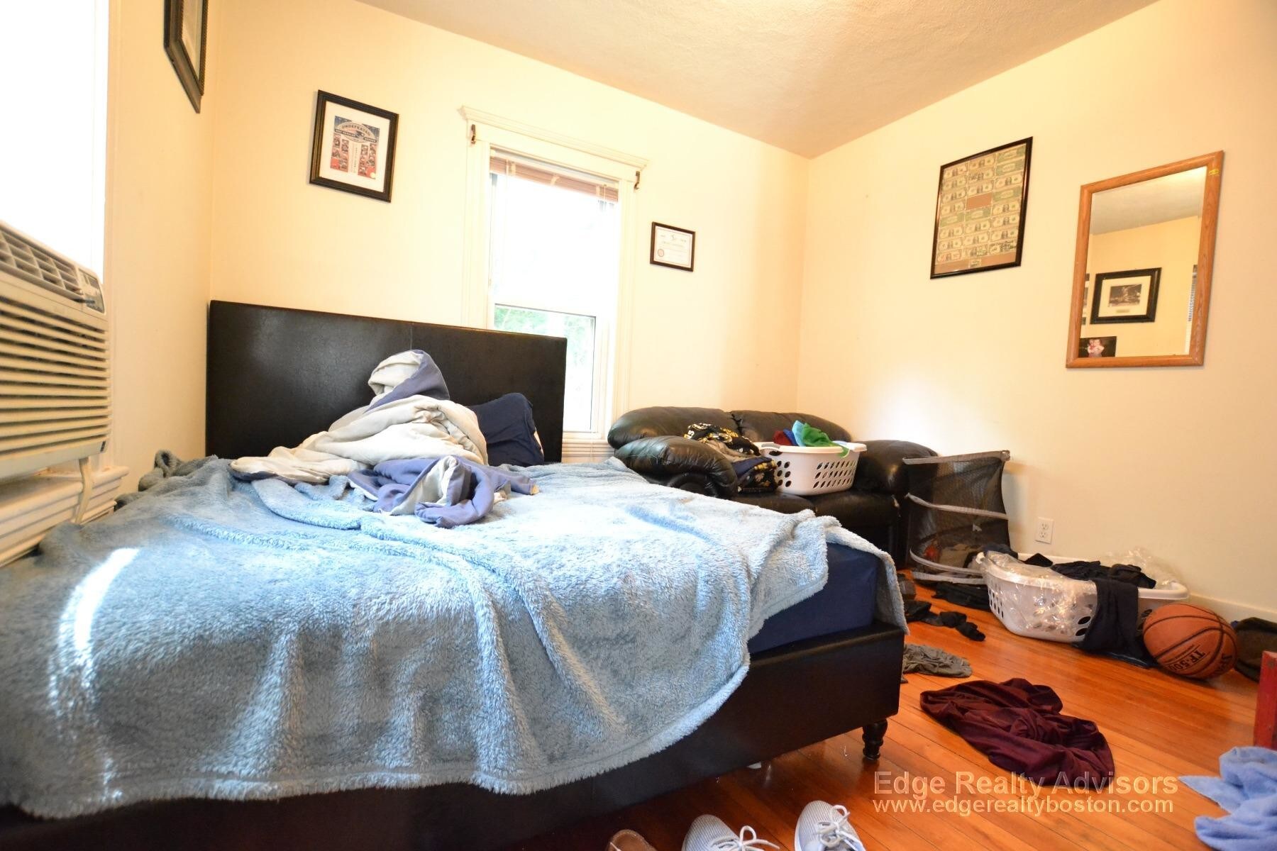 Building Photo - 548 Washington St