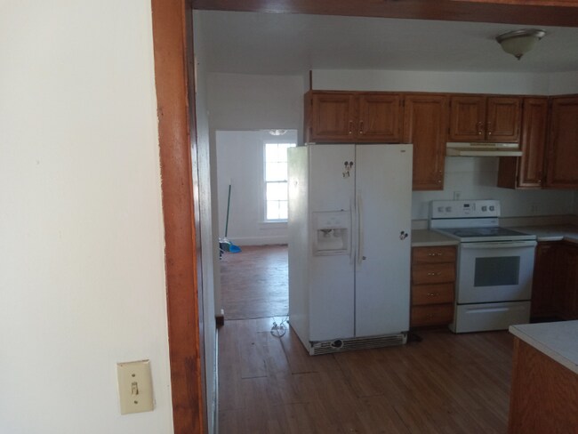 Building Photo - 606 Townsend Ave