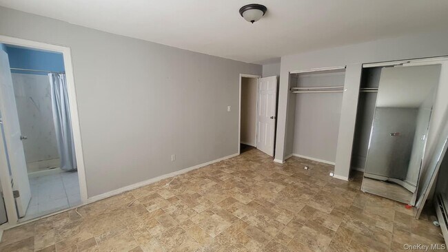 Building Photo - 6201 Spencer Terrace