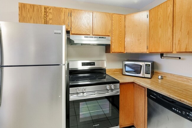 Building Photo - Year lease! Best deal in Silverthorne! HEA...