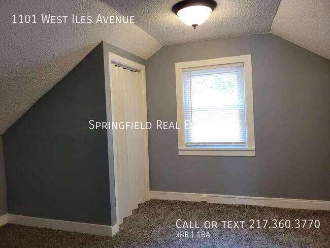 Building Photo - 1101 W Iles Ave