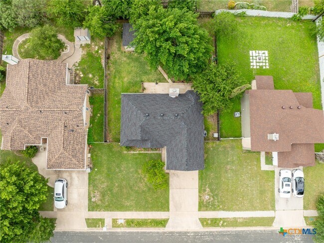 Building Photo - 2804 Bluejay Dr