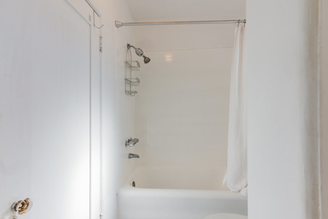 Building Photo - 128 S Harper Ave