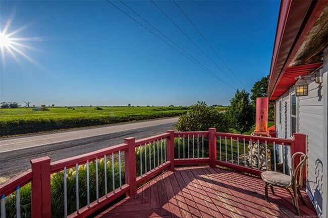 Building Photo - Furnished 3 Bed / 2 Bath Rental Near Lake Texoma – Utilities Included!