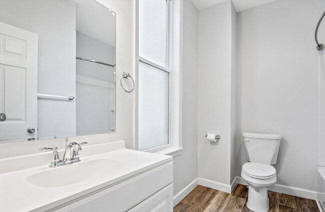 Building Photo - 119 N 4th St