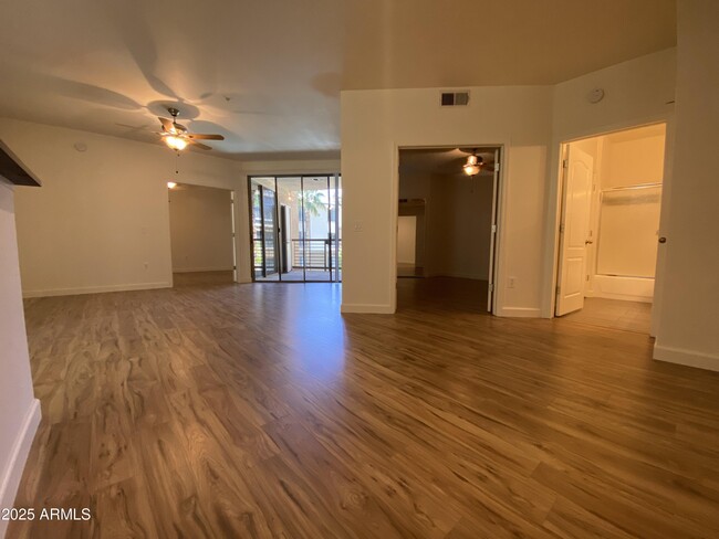Building Photo - 1701 E Colter St