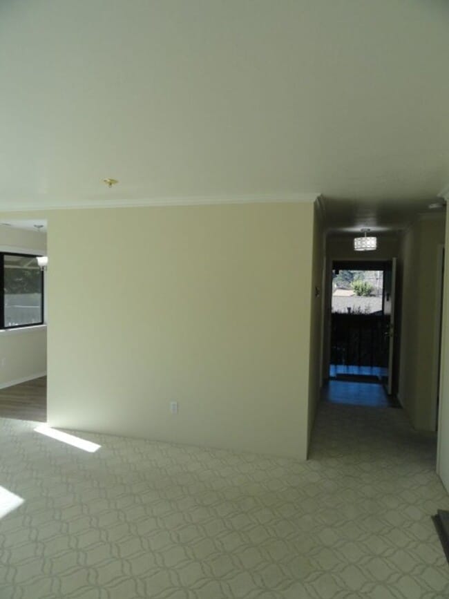 Building Photo - Carmel Valley Condo