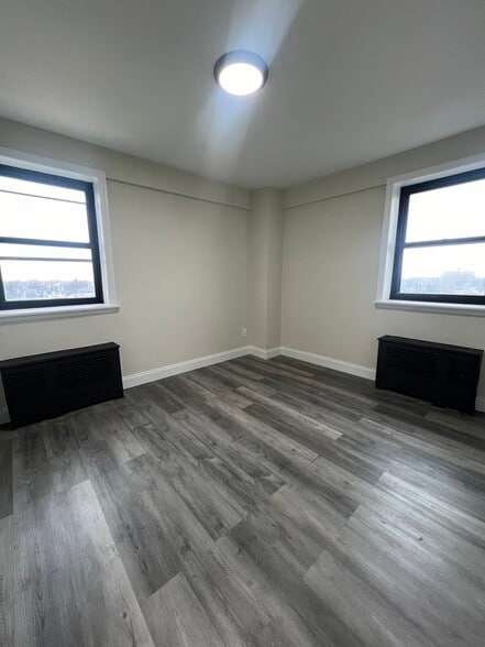 Building Photo - 125 Washington St