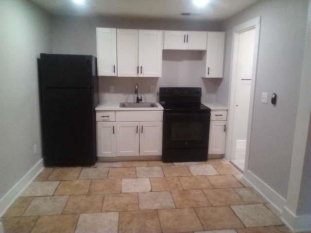 Building Photo - 2113 River Rd