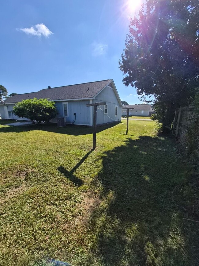 Building Photo - 3 bedroom 2 bath home in Foxtrace subdivision