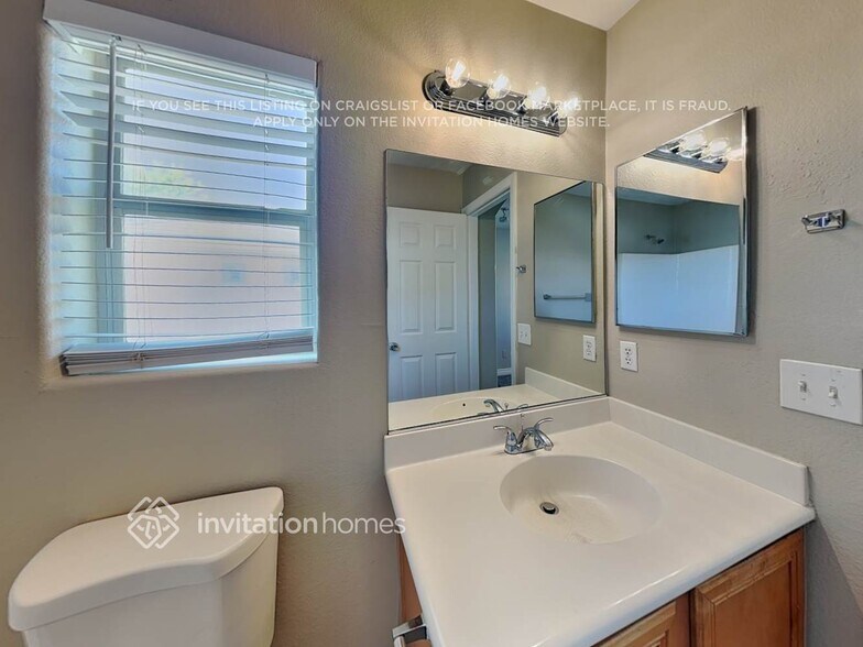 Building Photo - 5213 Los Pinos St
