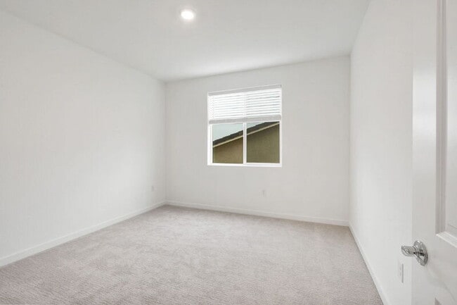 Building Photo - 8151 Lavigne Cir