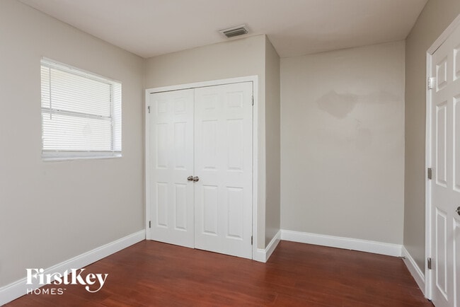 Building Photo - 3460 NW 1st St