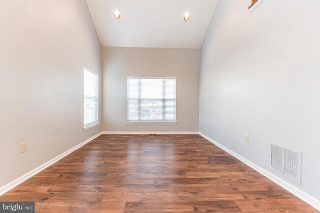 Building Photo - 926 Bentley Ct