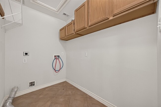 Building Photo - 3830 Flatwood Dr