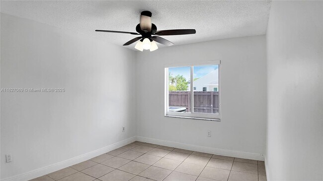 Building Photo - 15856 SW 143rd Ct