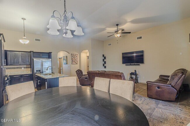 Building Photo - 13159 Wellington