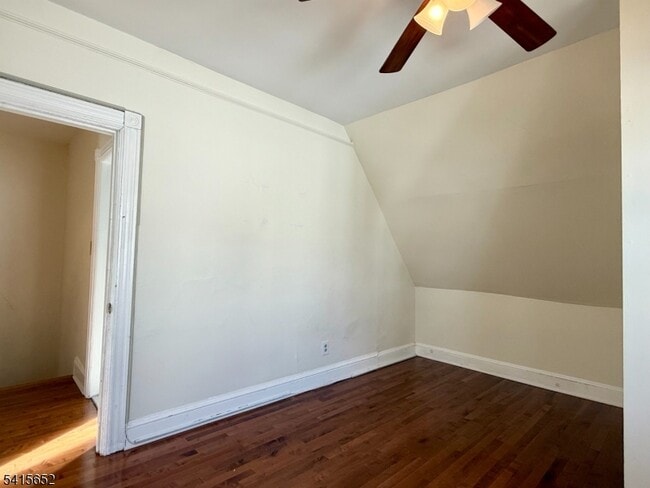 Building Photo - 8 William St