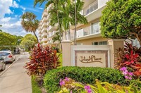 Building Photo - 1455 N Treasure Dr