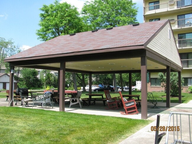 Building Photo - 7988 N Michigan Rd