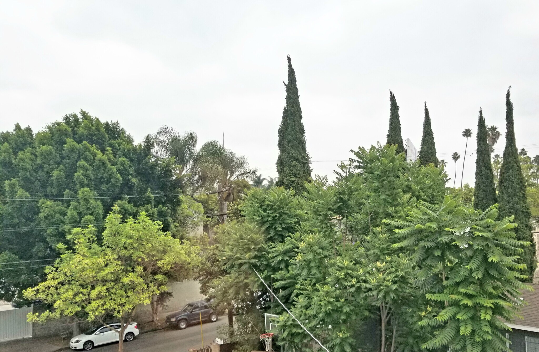 Building Photo - 127 1/2 N Mountain View Ave