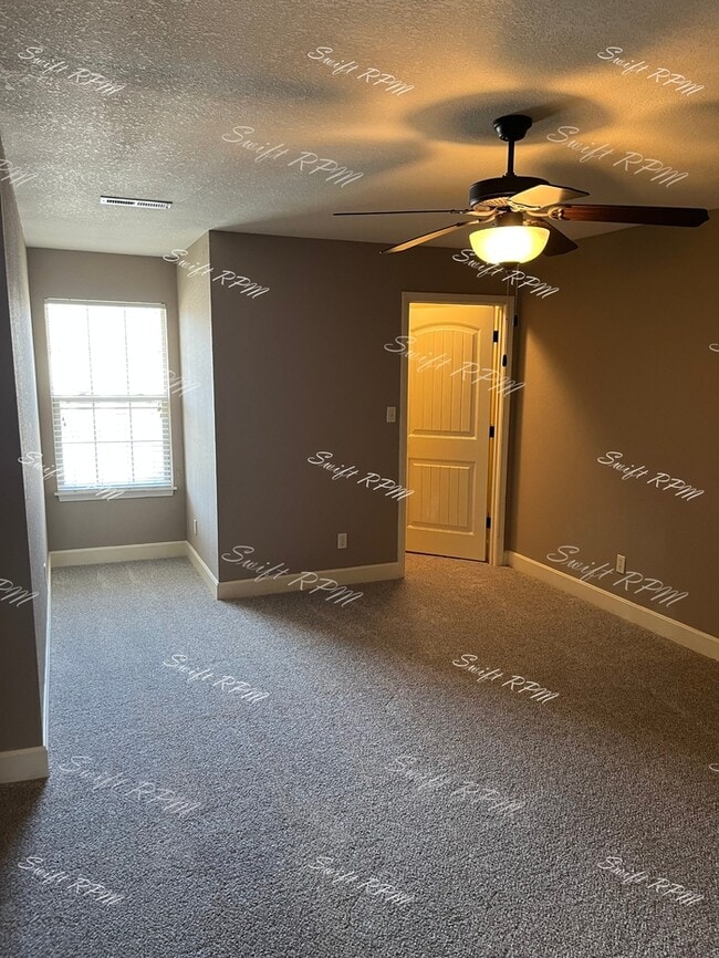 Building Photo - 21611 Westover Ct