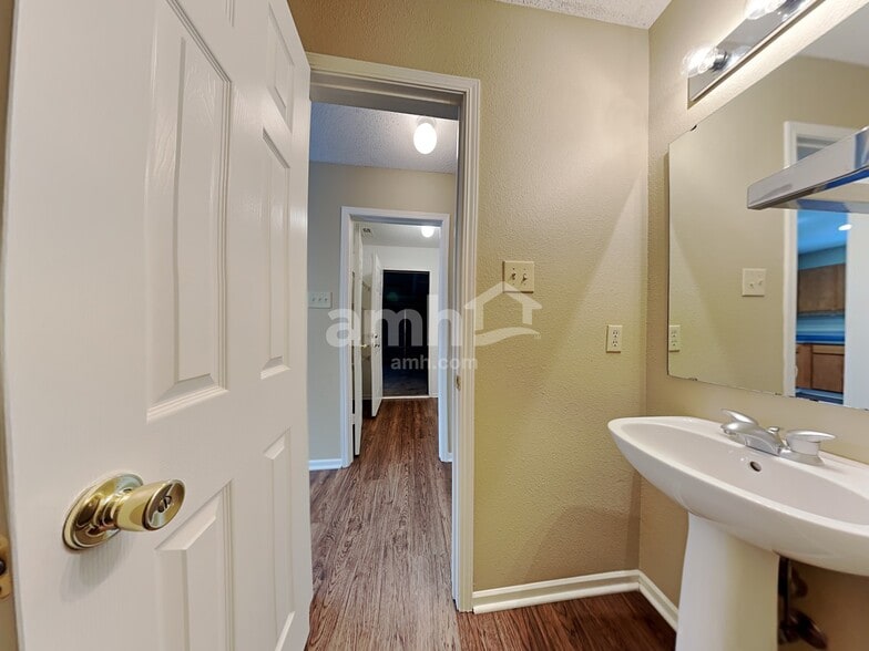 Building Photo - 13426 Allegiance Dr