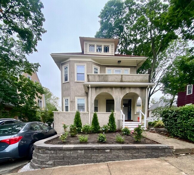 Primary Photo - 126 Winsor Ave