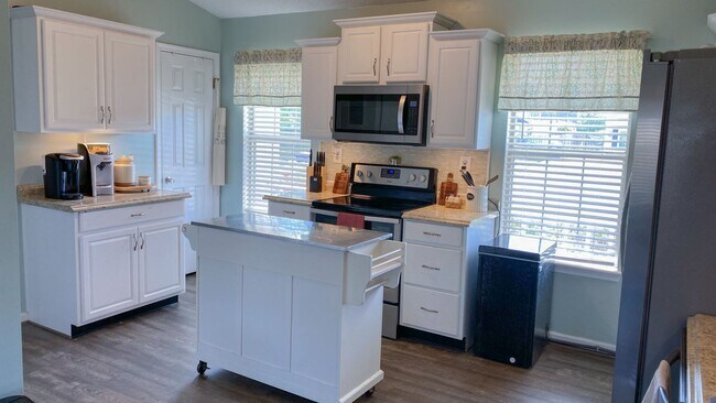 Building Photo - 205 Millwheel Ct