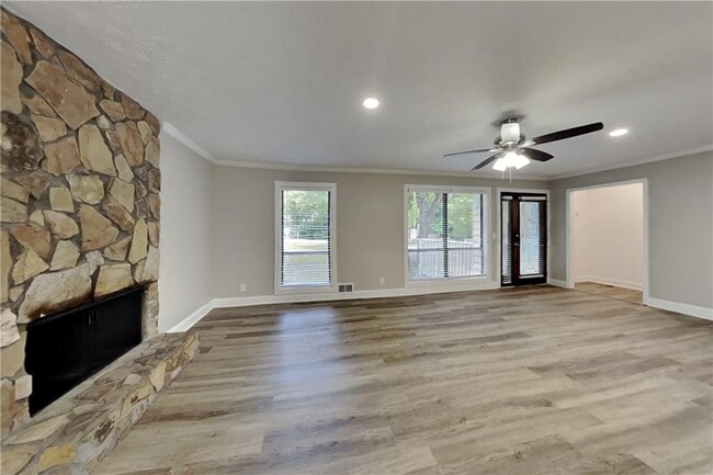 Building Photo - 702 Talemwood Ct SW
