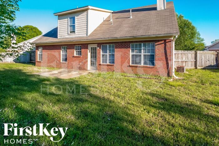 Building Photo - 7435 Bridle Cove
