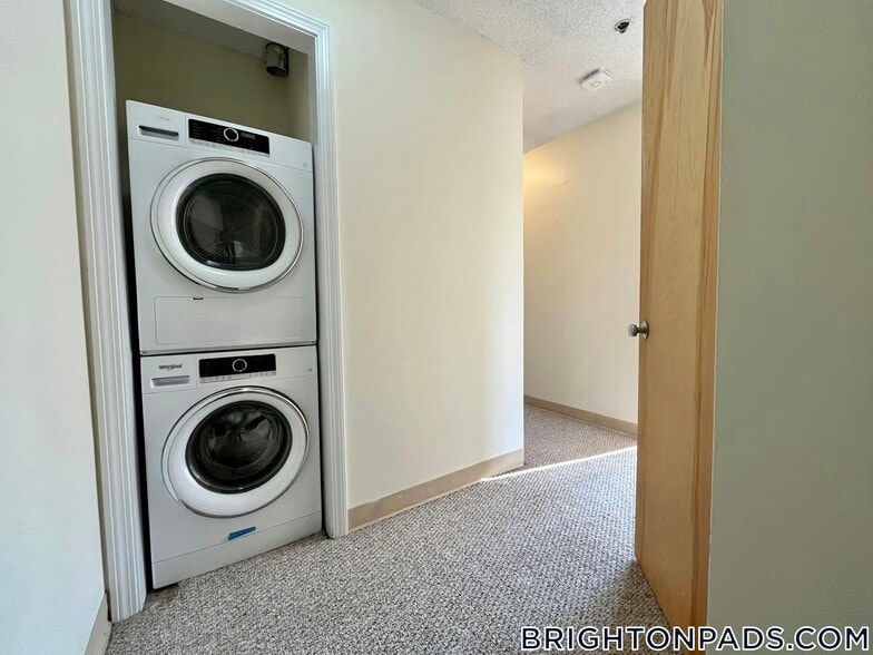 Building Photo - 150 N Beacon St