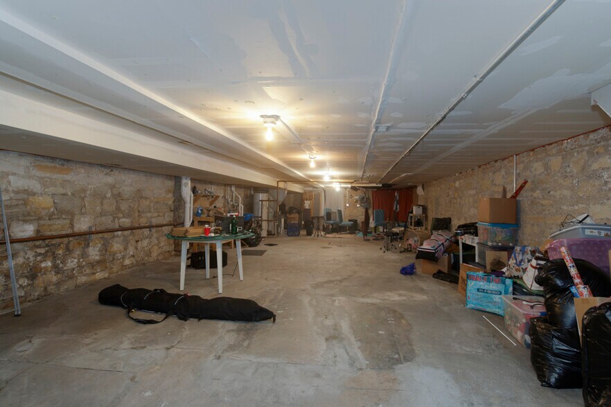 Building Photo - 1832 S Racine Ave