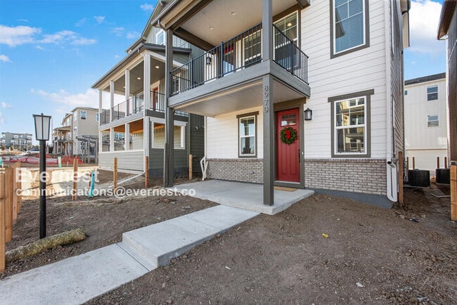 Building Photo - 8970 Southurst St