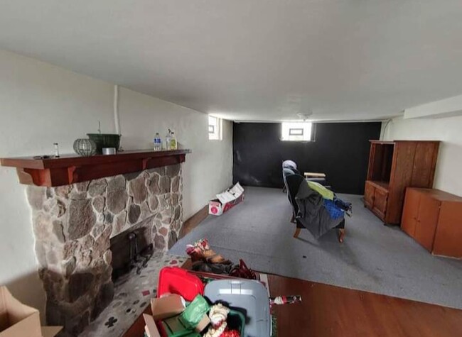 Building Photo - 2137 S Taylor Dr