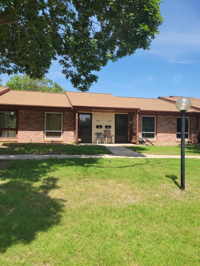 Exterior 1 - Heritage West