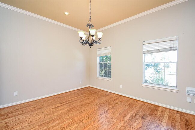 Building Photo - 5615 Winsome Ln