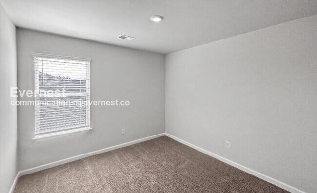 Building Photo - 8155 Huspa Ave