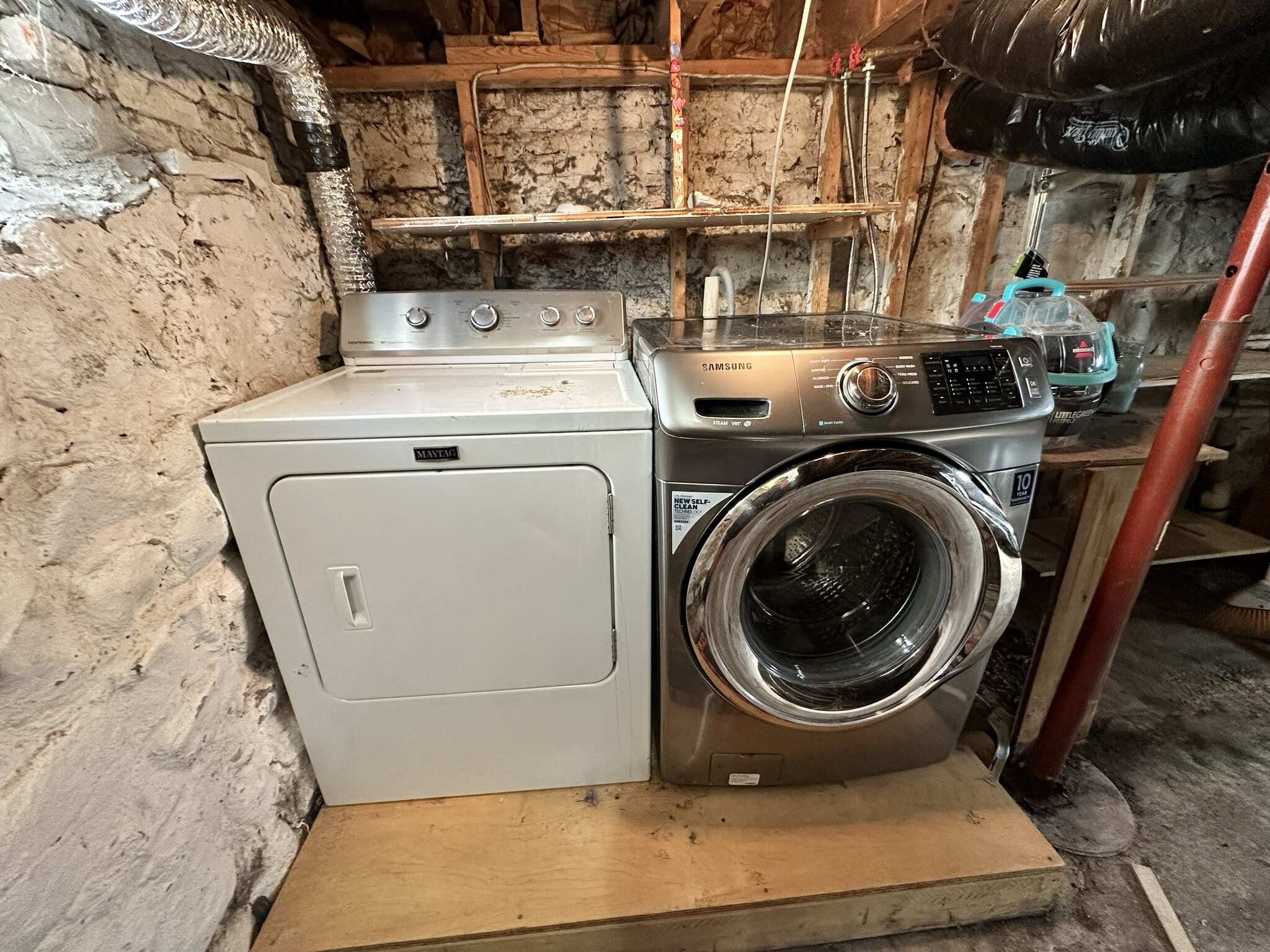 Basement laundry - 28 Clark St