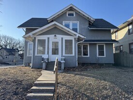 Building Photo - 2702 LeClaire St