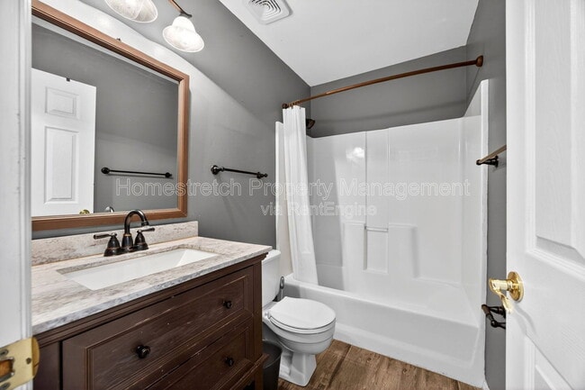 Building Photo - 166 Royallprairie Ln