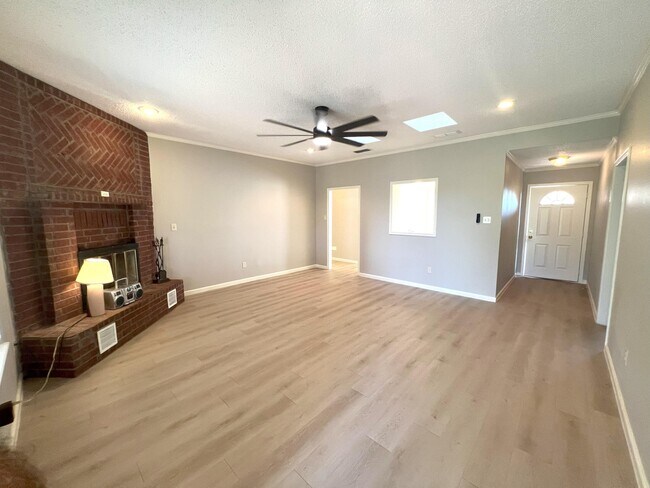 Building Photo - 2314 FM 41