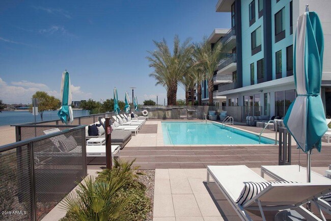 Building Photo - 260 E Rio Salado Pkwy