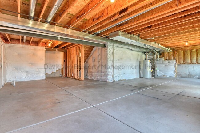 Building Photo - 4173 Knollvale Dr