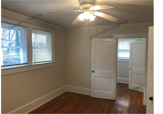 Building Photo - "2-Bed Duplex near Greenville's Downtown –...