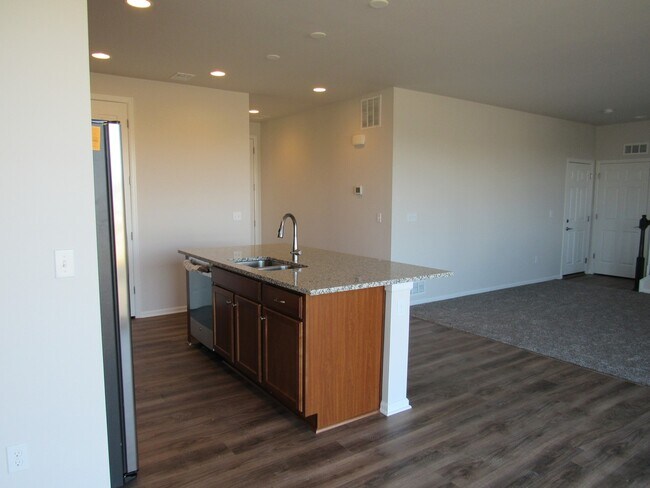 Building Photo - Corner lot home in Highly Desirable Reunion