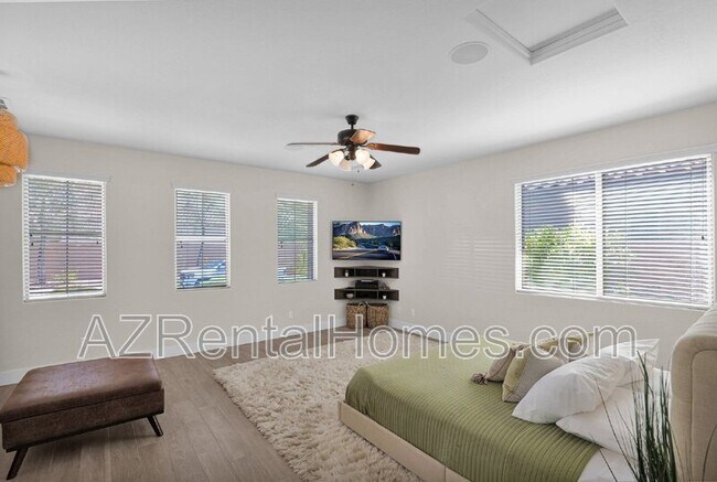 Building Photo - 32718 N 18th Ln