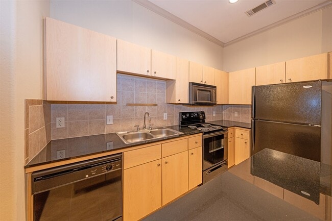 Building Photo - 1441 East St